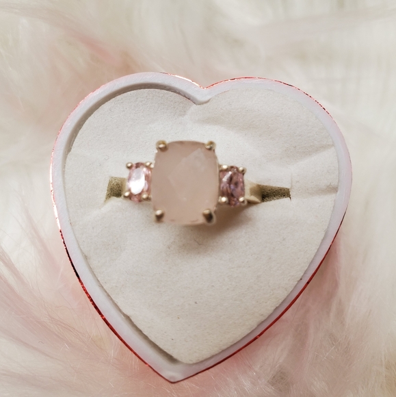Sterling Silver Gorgeous Rose Quartz Ring - Picture 5 of 6